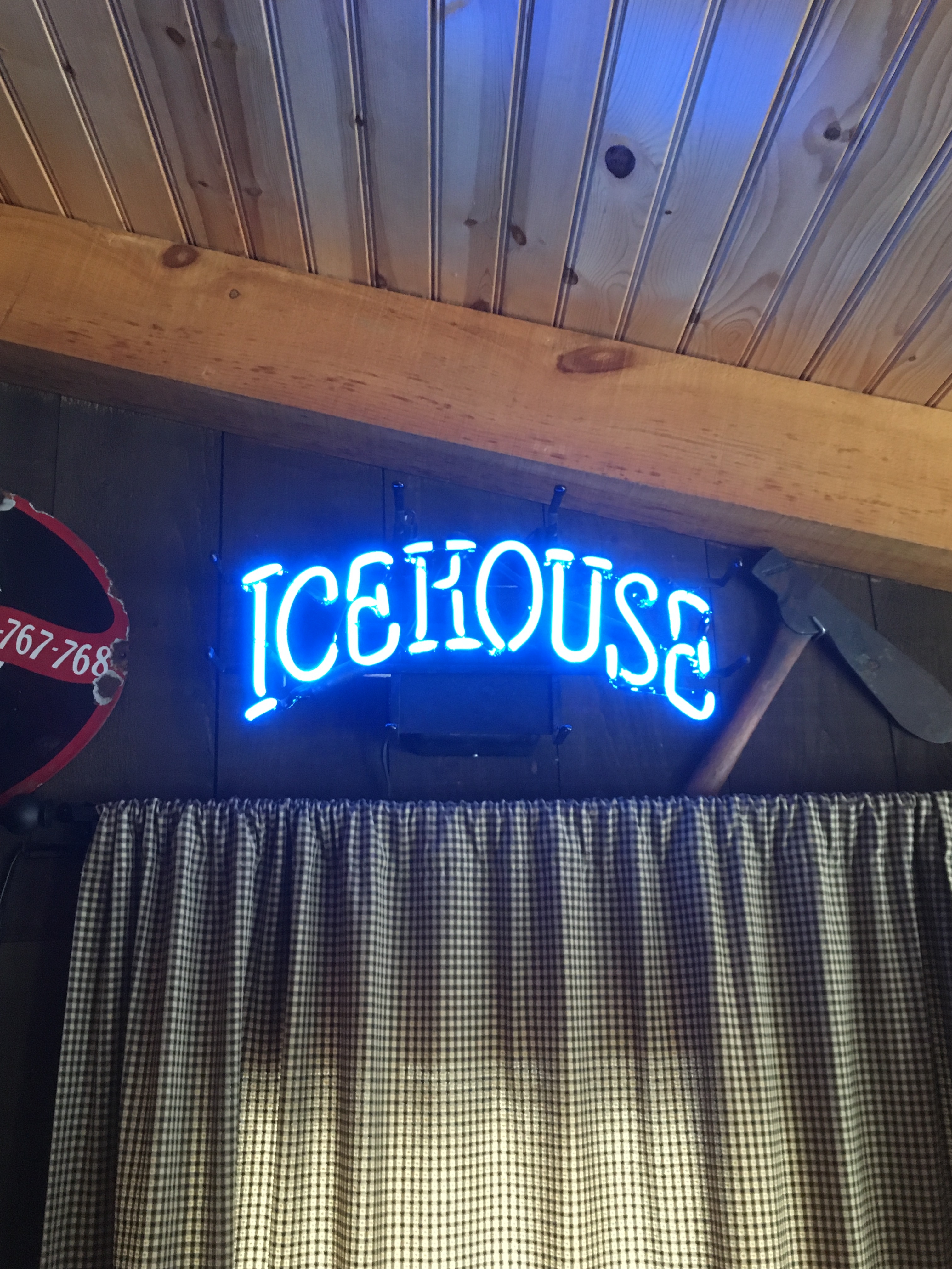 IceHouse Beer neon